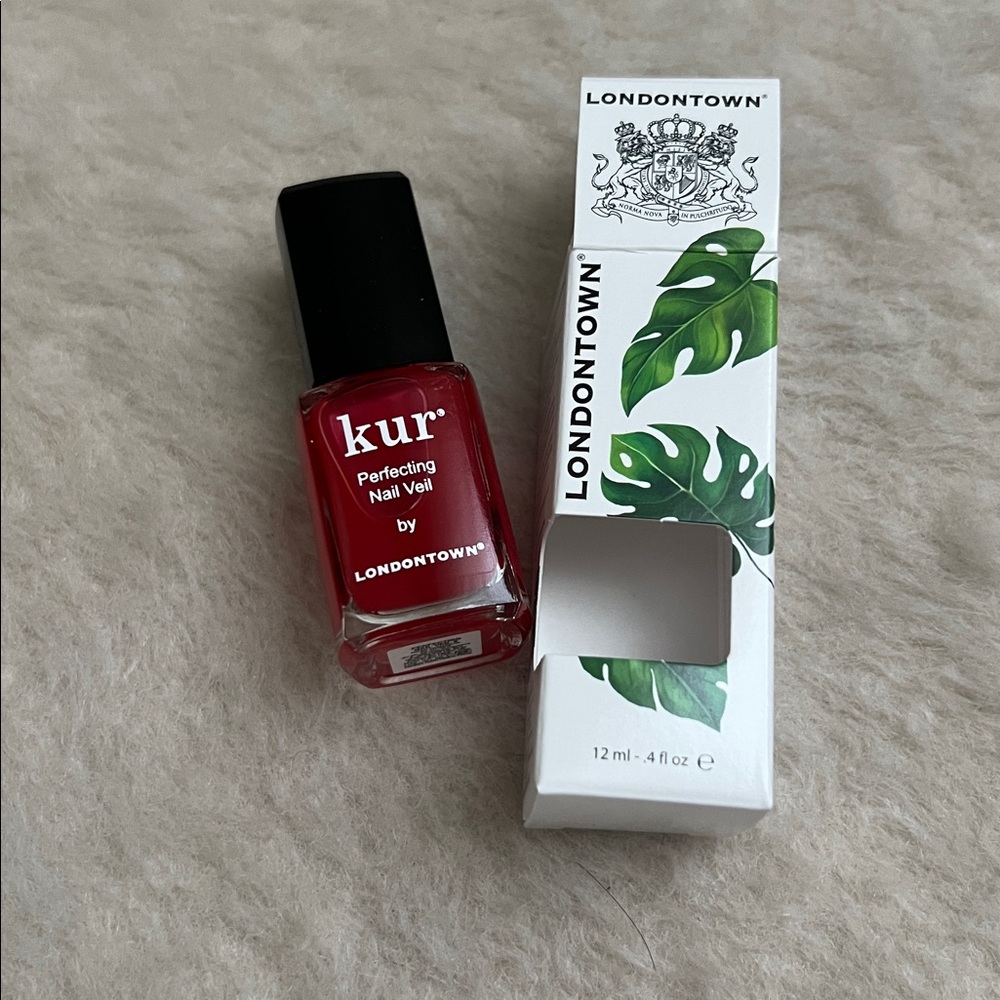 Londontown Perfecting Nail Veil in shade 8